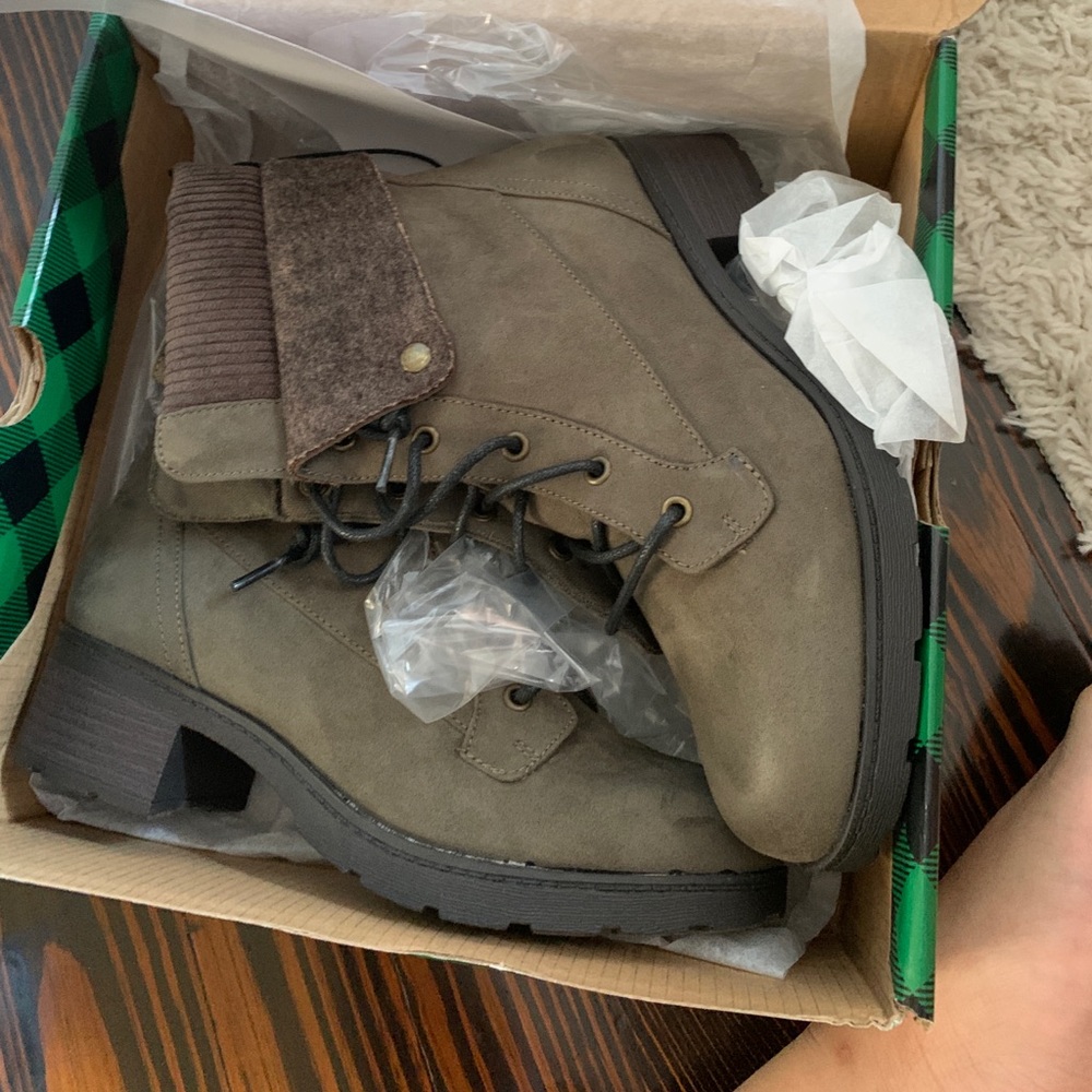ARIZONA JEAN CO BOOTIES